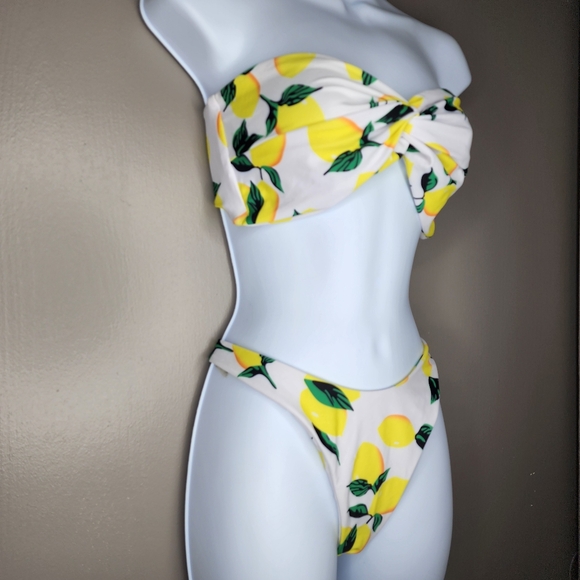 ZAFUL Lemon Pattern Bandeau Top Cheeky Bottom Bikini Set. Size: M/6 - Picture 3 of 9
